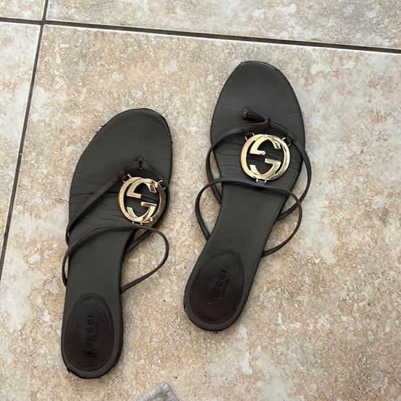 Gucci Shoes Authentic Gucci Flip Flop 9 Poshmark